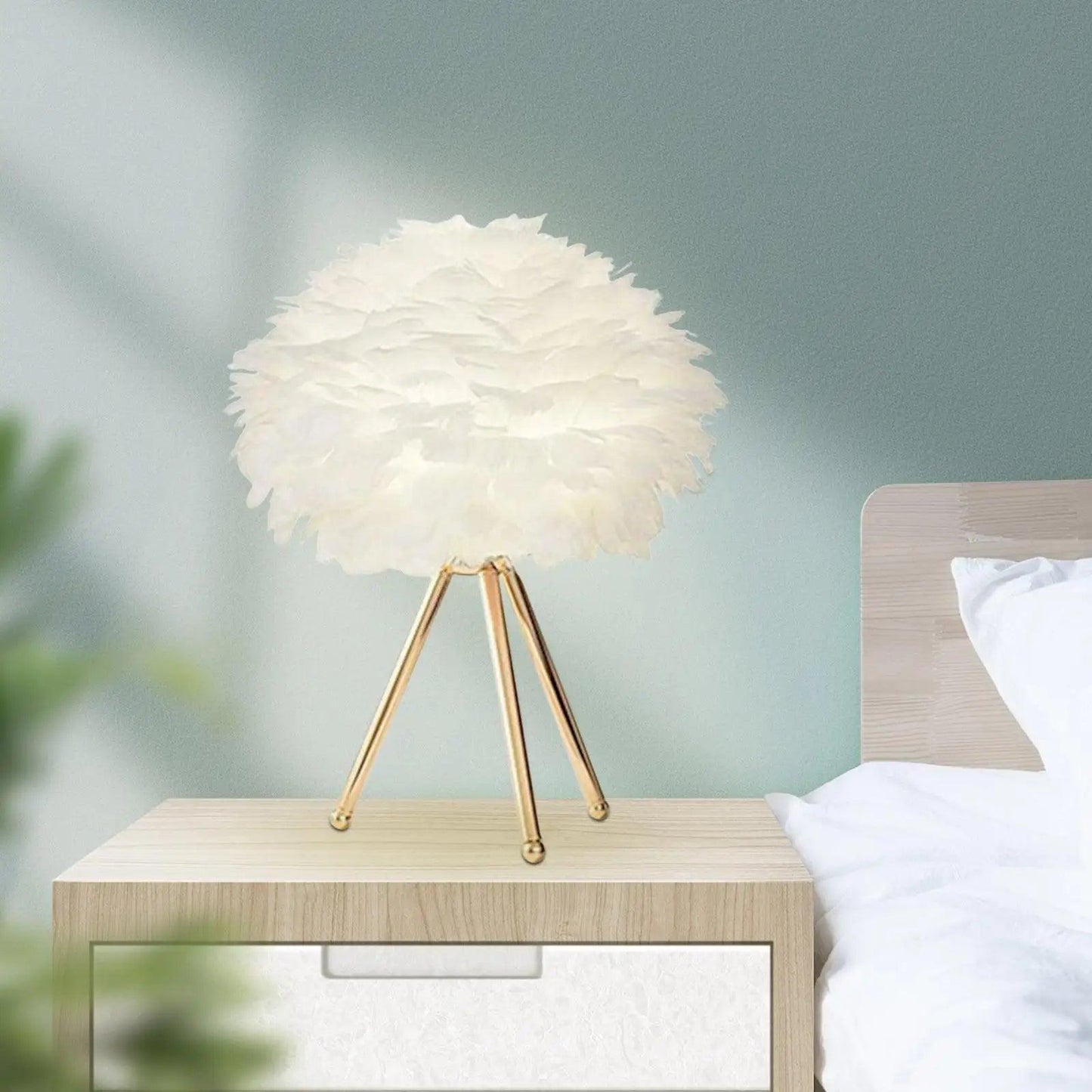 LED Feather Bedside Table Lamp Elegant Bedroom Living Room Desktop Nightstand Decoration Romantic Night Light for Home Decor